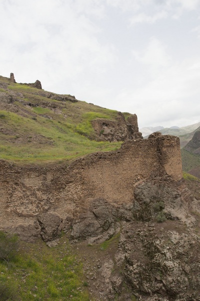 Iran, Alamut, ruiny zamku Lamiasar.