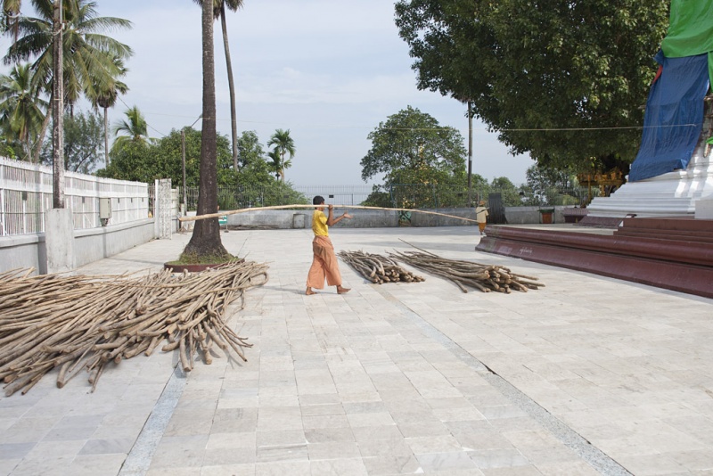 Stupa Shwe Dagon. Prace remontowe.