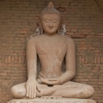 Figura Buddy w Bagan.