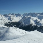 Widok na SE z Kopy Kondrackiej. Z prawej Krywań.