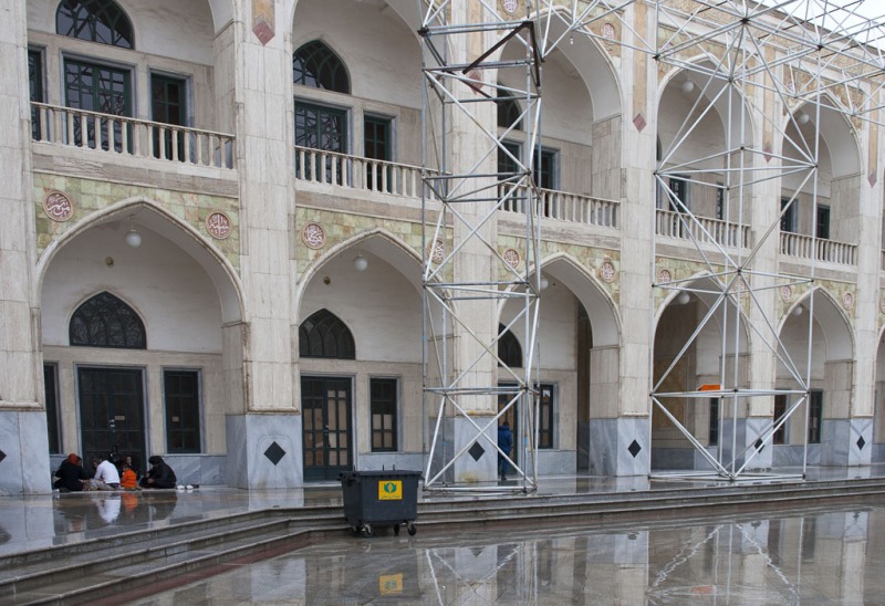 Mauzoleum Khomeiniego od środka.