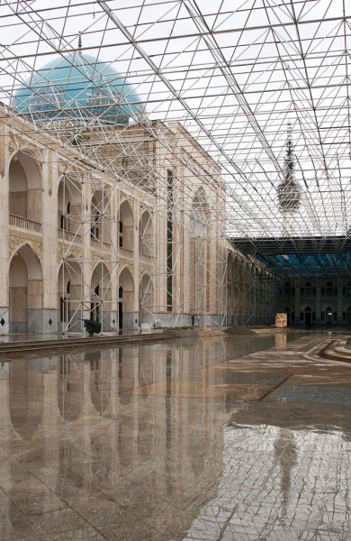 Mauzoleum Khomeiniego od środka.