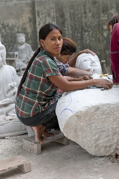 Urocza rzemieślniczka.