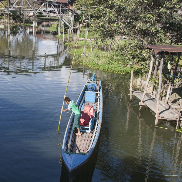 Kanały wokół jeziora Inle.