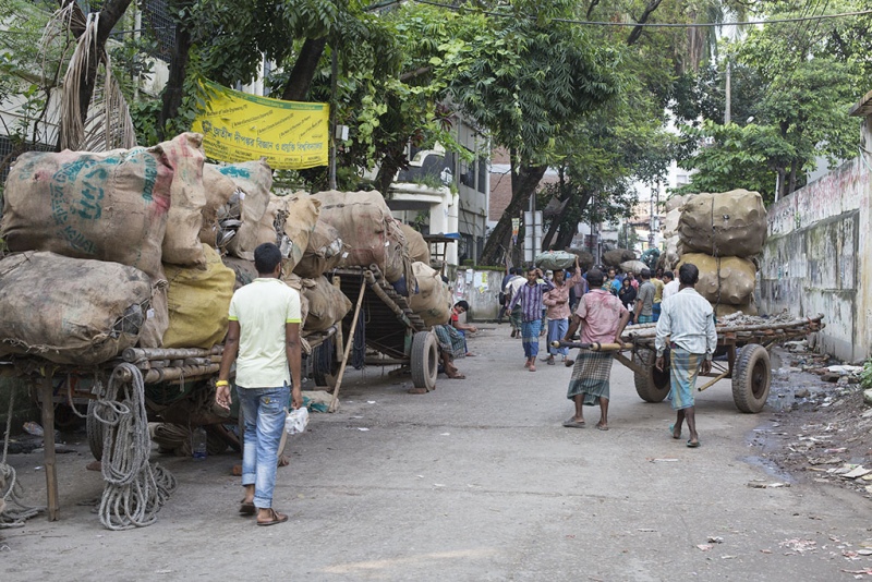 Dhaka, Stara Dhaka, street life.