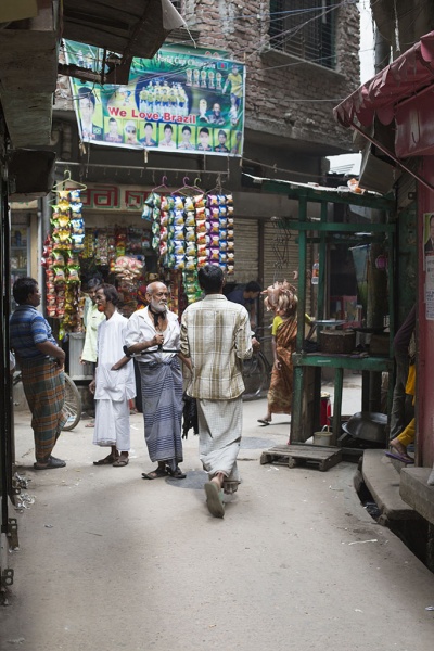 Dhaka, Saderghat, street life.