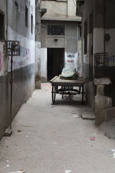 Dhaka, Saderghat, street life.