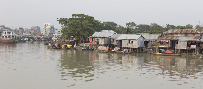 Widoki z nabrzeża w Barisal. River life.