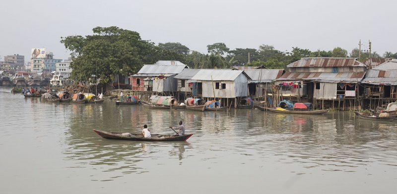 Widoki z nabrzeża w Barisal. River life.