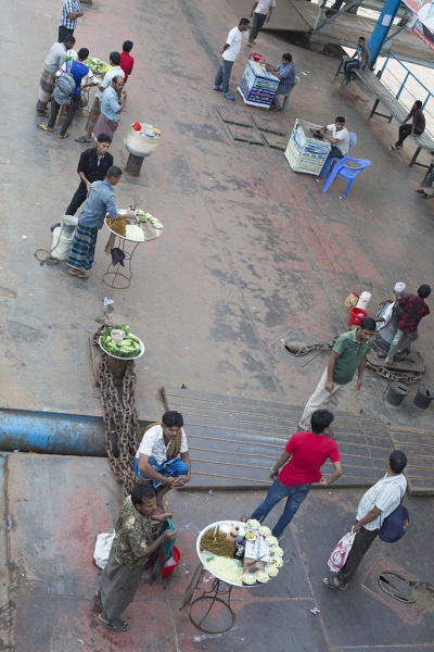 Barisal. Statek do Dhaki, widok z górnego pokładu.