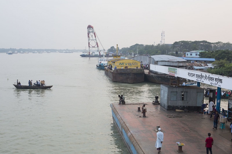 Barisal. Statek do Dhaki, widok z górnego pokładu.