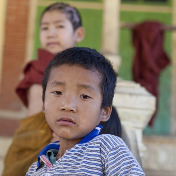 Dzieci w klasztorze.